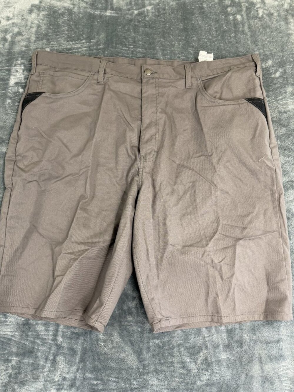 Dickies Mens Size 44 Gray Casual Work Shorts Durable Poly/Cotton Blend